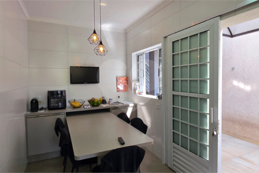 Casa Térrea à venda ou para alugar com 8 quartos, sendo 4 suítes, em Vila Pereira Barreto, São Paulo, SP