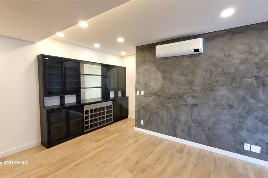 Apartamento à venda com 2 quartos, sendo 1 suíte, em Alto da Lapa, São Paulo, SP
