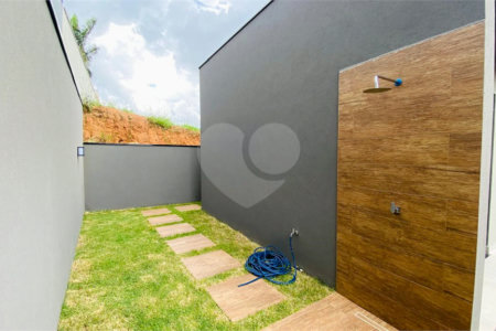 Casa à venda com 3 suítes no condomínio Vale das Aguas, Bragança Paulista - SP