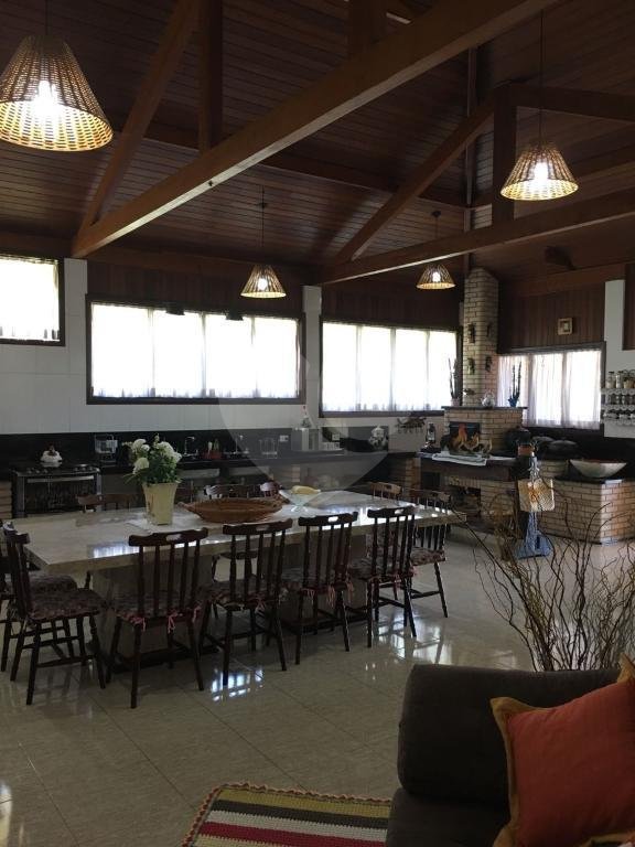 Casa à venda com 3 suítes no condomínio Alpes Caieras, Caieiras - SP