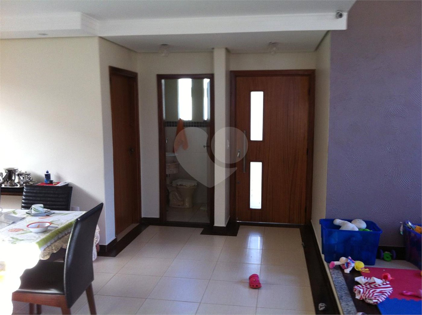 Sobrado à venda com 4 quartos, sendo 2 suítes,  em Ribeirânia, Ribeirão Preto, SP
