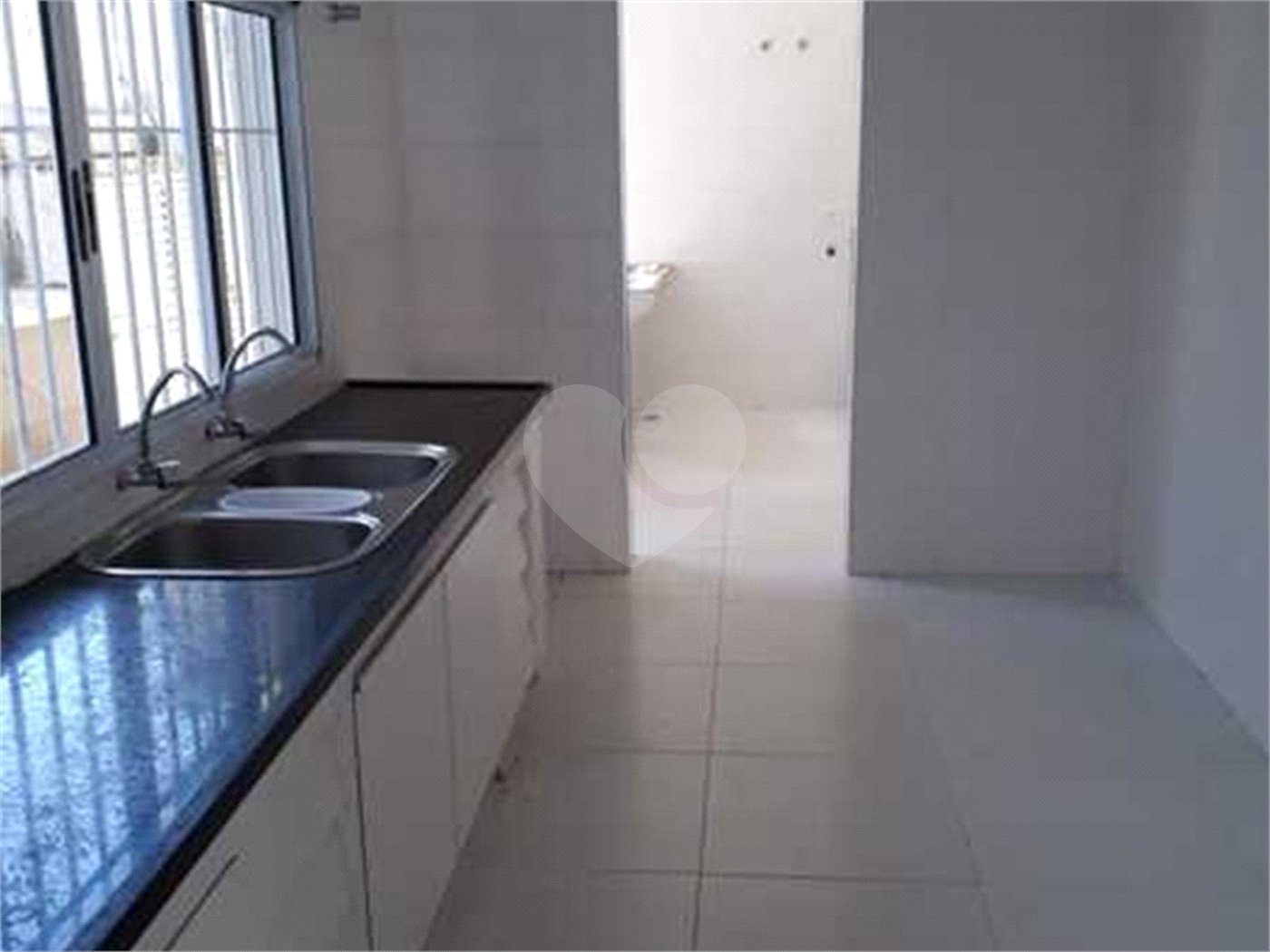 Casa à venda com 4 quartos, sendo 2 suítes, em Santana, São Paulo, SP