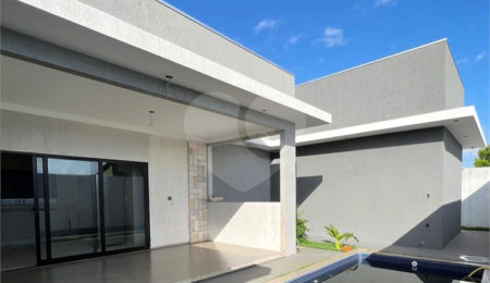 Casa à venda com 3 quartos, sendo 1 suíte,  no condomínio Sun Lake, Três Lagoas - MS