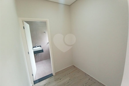 Casa à venda com 3 suítes no condomínio Reserva dos Jatobás, Louveira - SP