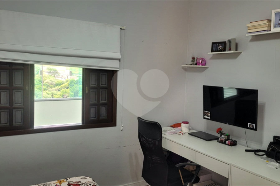 Casa à venda com 6 quartos, sendo 2 suítes, em Laranjeiras, Caieiras, SP