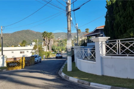 Casa à venda com 4 suítes no condomínio Osato, Atibaia - SP