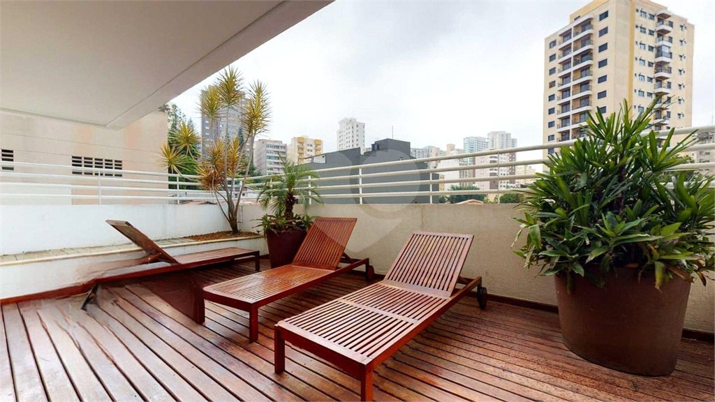 Apartamento à venda Bela Vista, 38m², andar alto, 1 dormitório, 1 vaga, lazer, porteira fechada