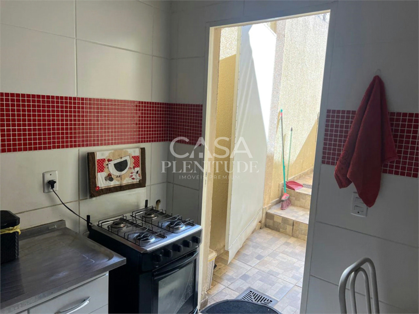 Sobrado à venda com 1 quarto, sendo 2 suítes, em Vila Santana, Sorocaba, SP