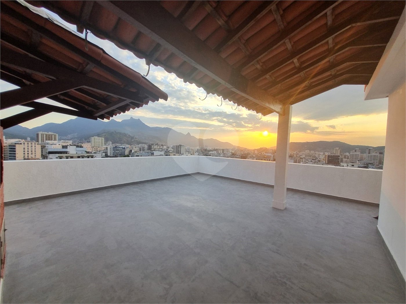 Cobertura à venda com 4 quartos, sendo 1 suíte, em Tijuca, Rio de Janeiro, RJ