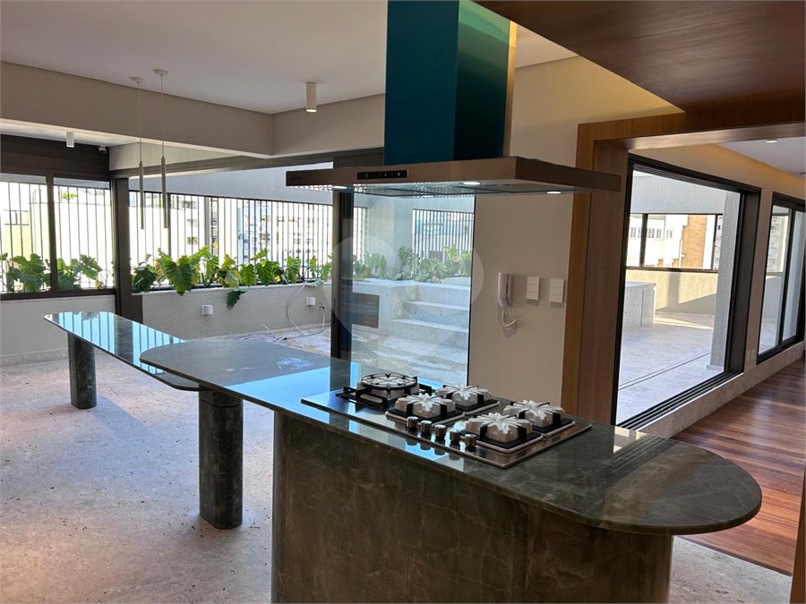 Cobertura à venda com 3 suítes em Vila Nova Conceição, São Paulo, SP