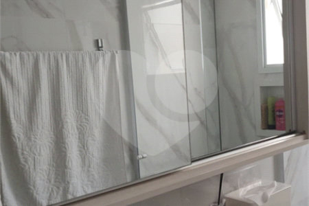 Sobrado à venda com 3 quartos, sendo 1 suíte, em Chora Menino, São Paulo, SP