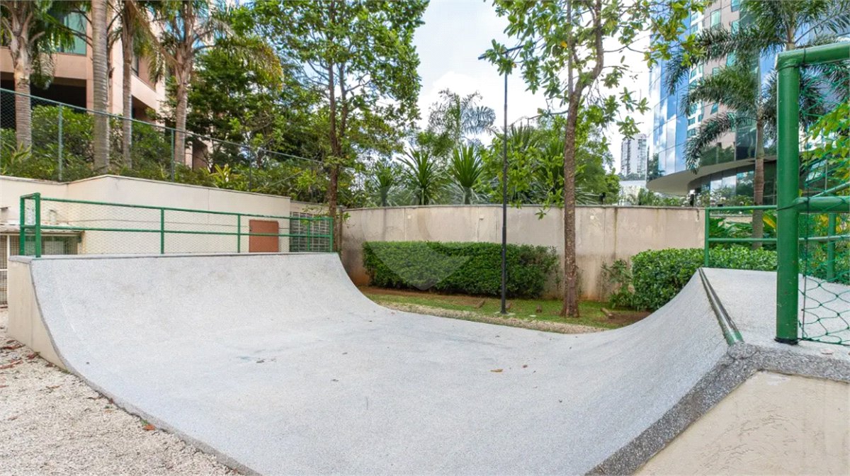 Apartamento à venda com 4 quartos, sendo 3 suítes, em Cidade Monções, São Paulo, SP