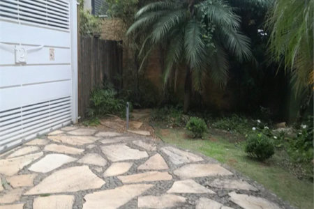 Casa à venda ou para alugar com 4 suítes em Chácaras São Carlos, Cotia, SP