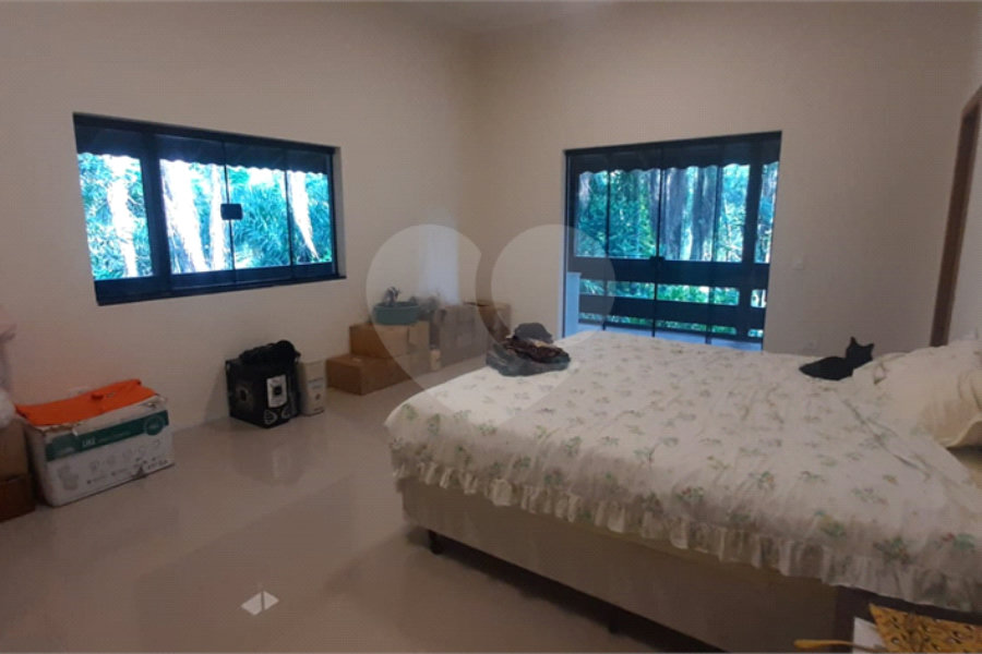 Casa à venda ou para alugar com 5 quartos, sendo 4 suítes, no condomínio Sausalito, Mairiporã - SP