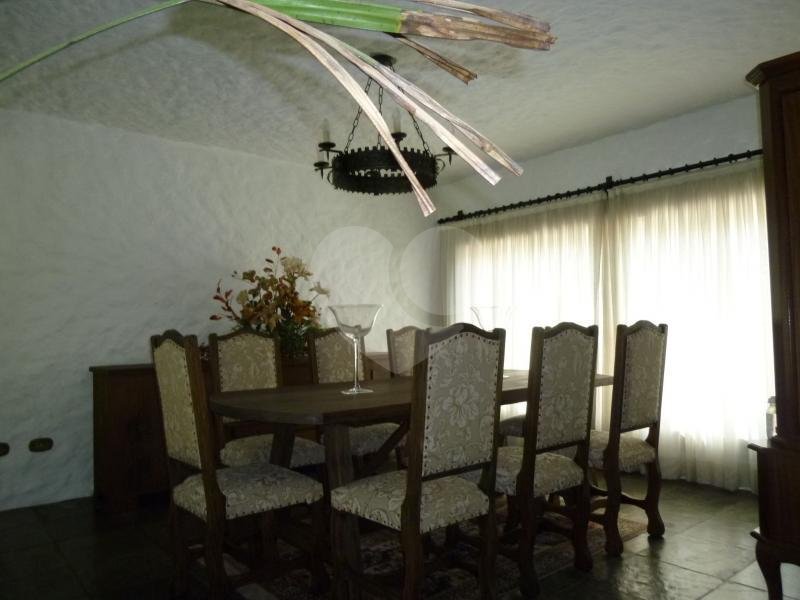Sobrado à venda com 3 suítes em Jardim Leonor, São Paulo, SP