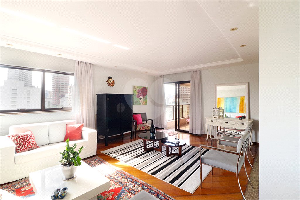 Apartamento à venda com 3 suítes em Vila Madalena, São Paulo, SP