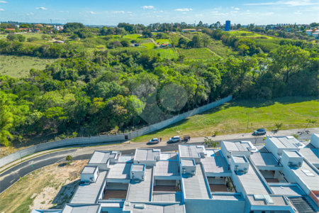 Casa à venda com 3 quartos, sendo 1 suíte, no condomínio Residencial London Park, Indaiatuba - SP