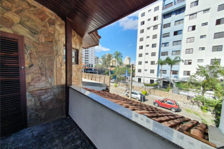 Casa à venda com 3 quartos, sendo 2 suítes, em Vila Independência, Sorocaba, SP