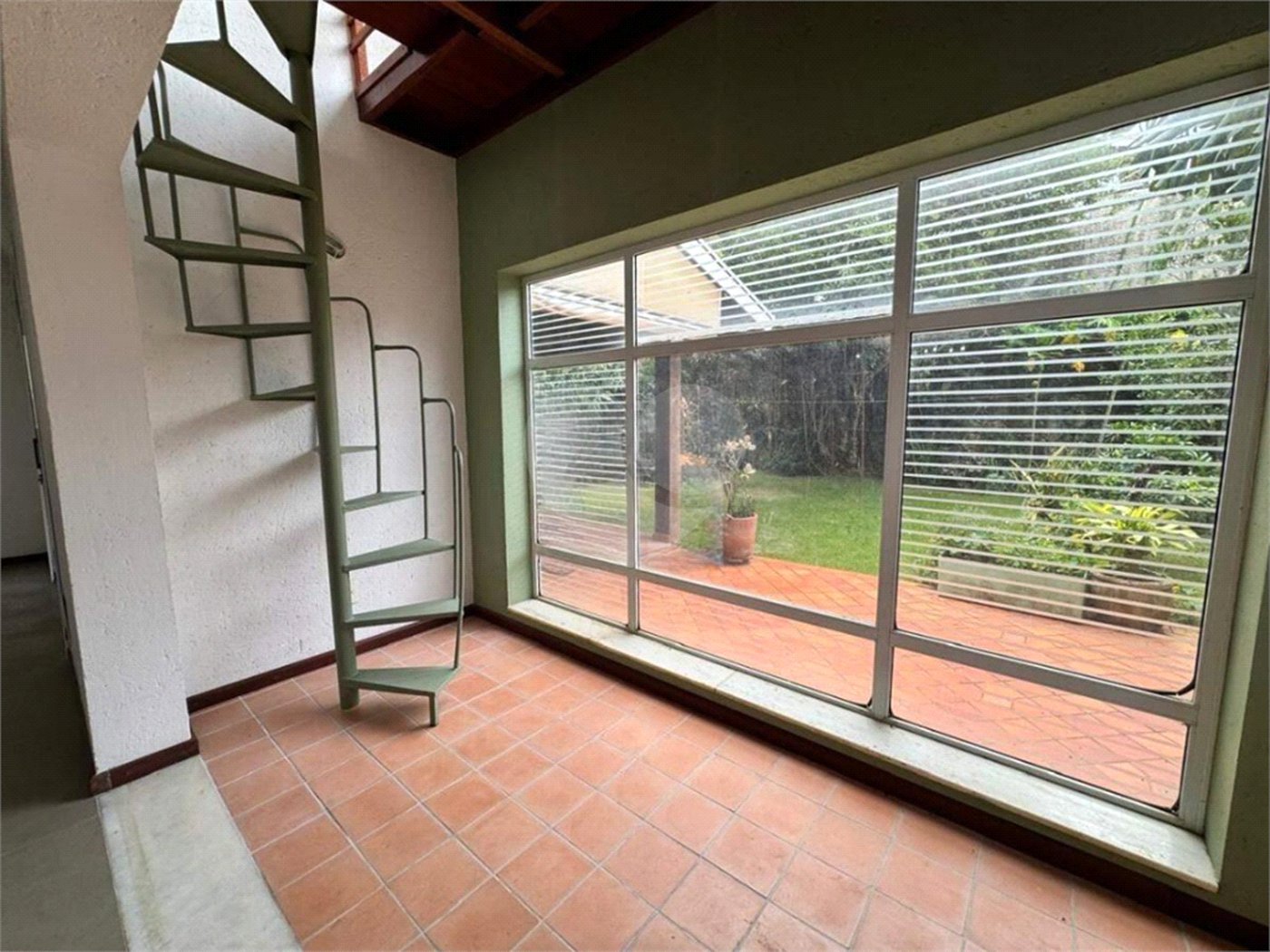 Casa à venda com 3 quartos, sendo 1 suíte,  no condomínio Residencial Recanto dos Paturis, Vinhedo - SP