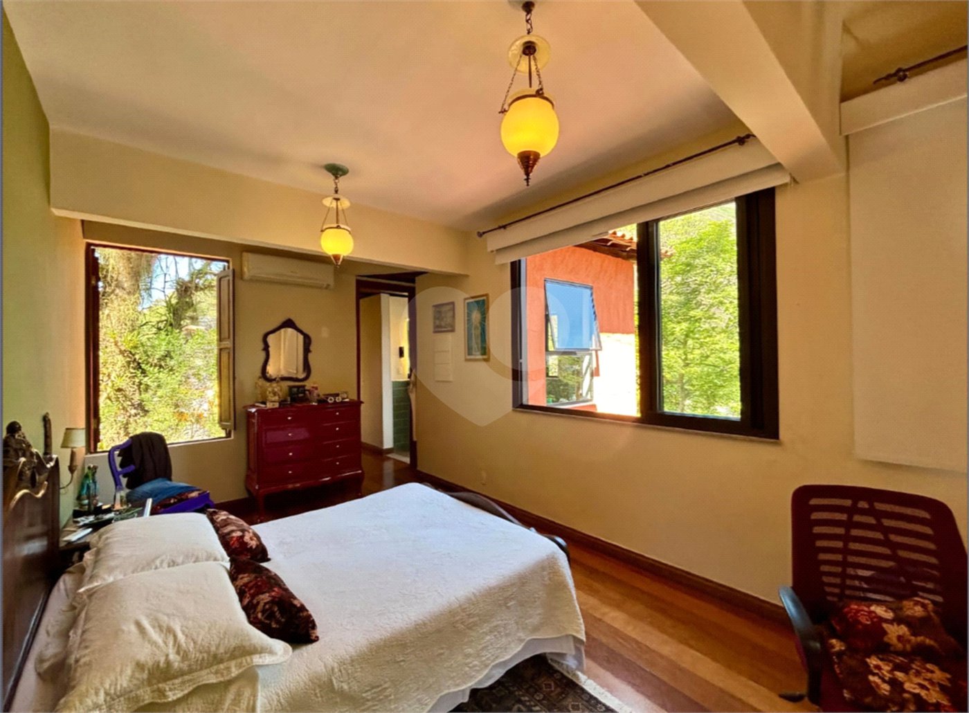 Casa à venda com 4 quartos, sendo 1 suíte, em Lagoa, Rio de Janeiro, RJ