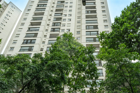 Apartamento à venda com 3 quartos, sendo 1 suíte,  em Jardim Parque Morumbi, São Paulo, SP