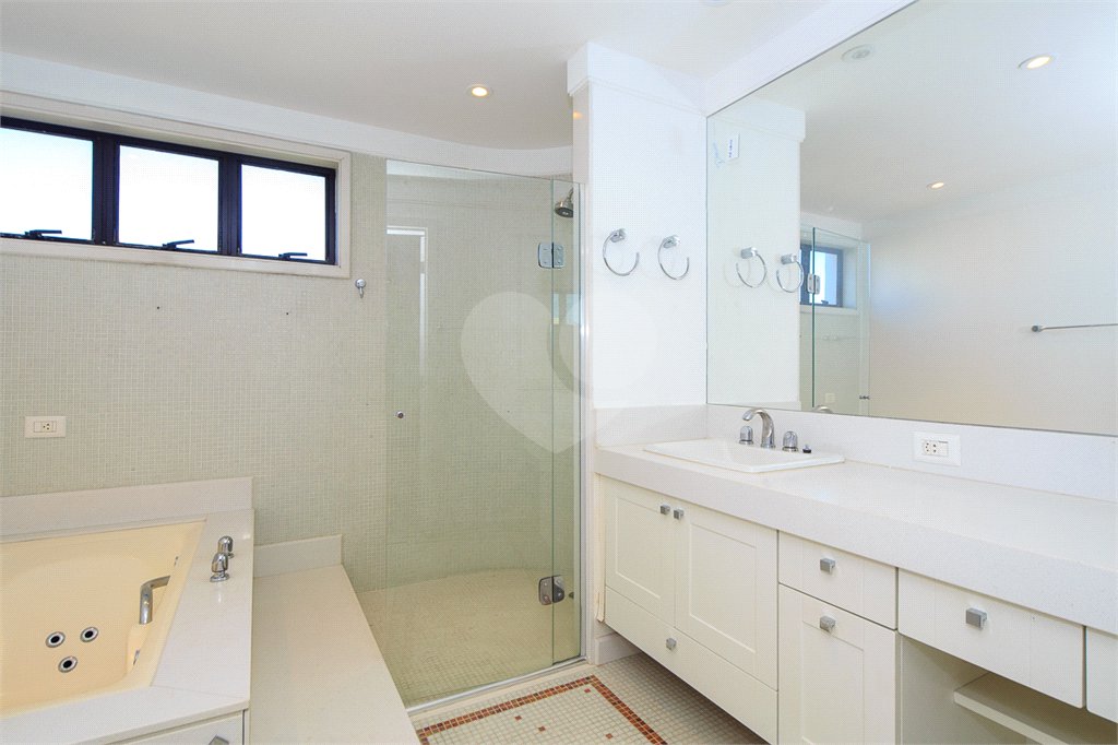 Duplex à venda ou para alugar com 5 suítes em Alto da Boa Vista, São Paulo, SP