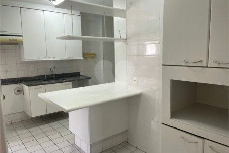 Apartamento para alugar com 3 quartos, sendo 1 suíte, em Indianópolis, São Paulo, SP