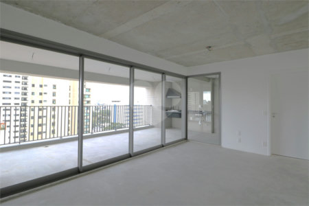 Apartamento à venda com 3 suítes em Moema, São Paulo, SP