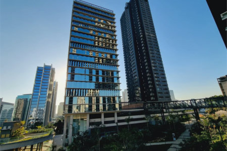 Apartamento à venda ou para alugar com 3 quartos, sendo 1 suíte,  em Jardim das Acácias, São Paulo, SP