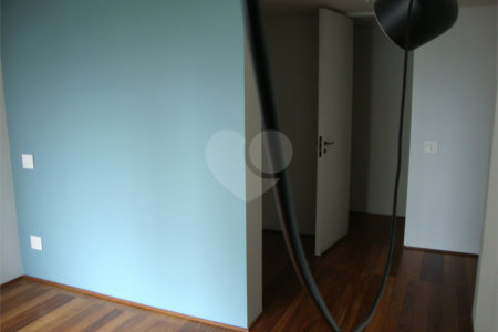 Apartamento à venda com 4 suítes em Jardim Fonte do Morumbi, São Paulo, SP