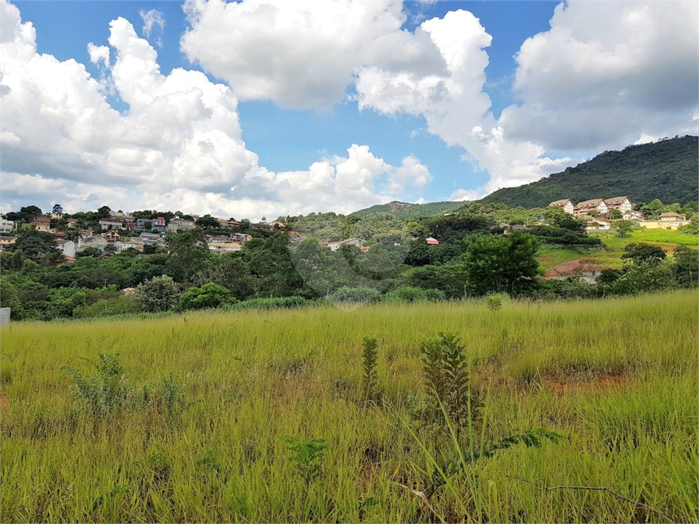 Terreno à venda em Jardim Maristela, Atibaia, SP