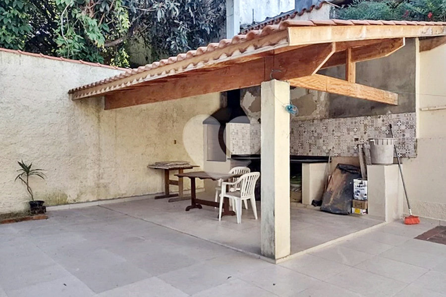 Sobrado à venda com 4 quartos, sendo 1 suíte, em Tremembé, São Paulo, SP