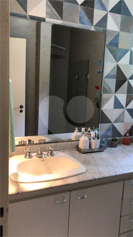 Casa à venda com 3 quartos, sendo 1 suíte,  no condomínio Alpes da Cantareira, Mairiporã - SP