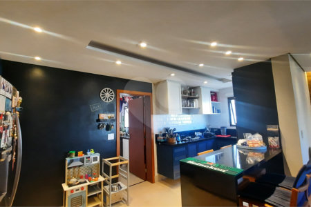 Apartamento à venda com 4 quartos, sendo 2 suítes, em Morumbi, São Paulo, SP
