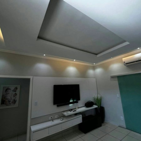 Casa à venda com 2 quartos, sendo 1 suíte,  em Três Lagoas, MS