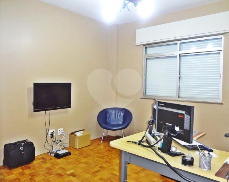 Apartamento à venda com 4 quartos, sendo 1 suíte, em Jardim Paulista, São Paulo, SP
