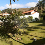 Casa à venda com 4 quartos, sendo 1 suíte, no Centro, Bom Jesus dos Perdões, SP