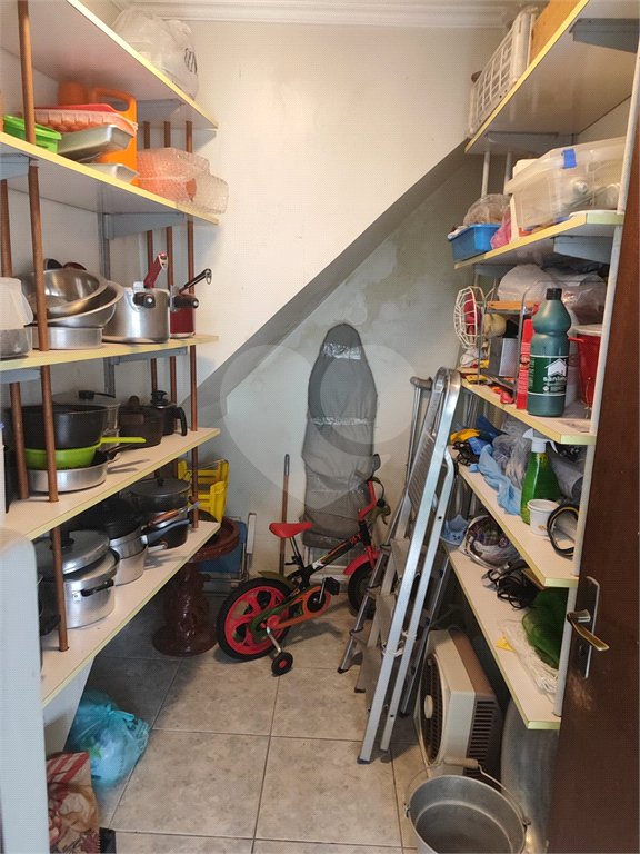 Casa à venda com 4 quartos, sendo 2 suítes, no condomínio Chácara das Rosas, São Paulo - SP
