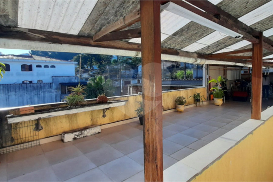 Sobrado à venda com 2 quartos em Horto, São Paulo, SP