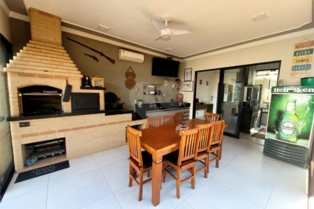 Casa à venda com 3 suítes em Ribeirânia, Ribeirão Preto, SP