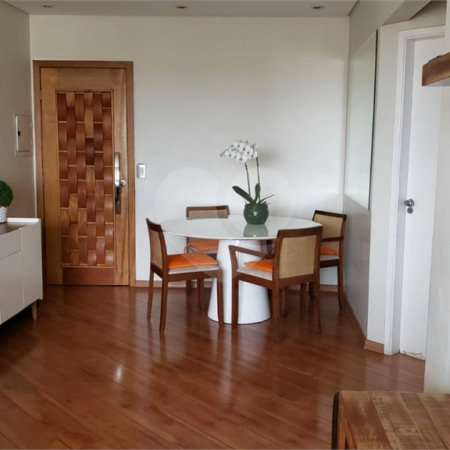 Apartamento à venda com 2 quartos em Jardim Ivana, São Paulo, SP