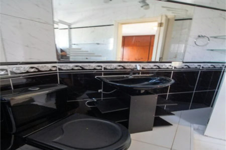 Casa à venda com 3 quartos, sendo 1 suíte, em Jardim Ester, São Paulo, SP