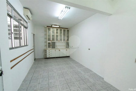Casa à venda com 3 quartos, sendo 1 suíte,  em Vila Mariana, São Paulo, SP