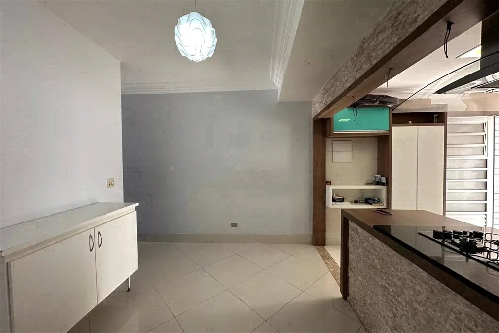 Sobrado à venda com 4 quartos, sendo 2 suítes,  em Vila Ipojuca, São Paulo, SP
