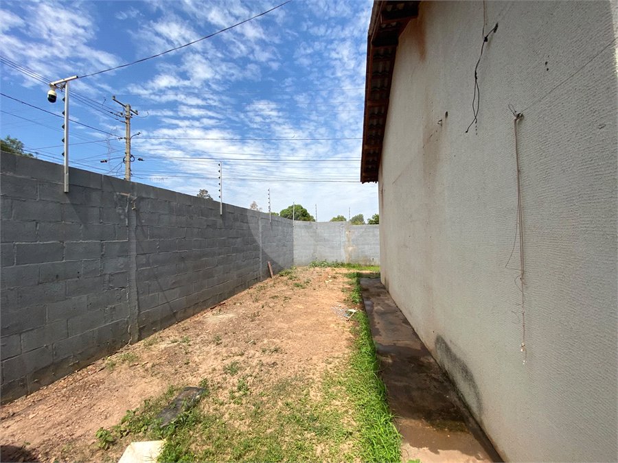 Casa Térrea à venda com 2 quartos em Petrópolis, Várzea Grande, MT