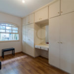 Casa à venda com 4 quartos, sendo 2 suítes,  no condomínio Vila das Flores, São Paulo - SP