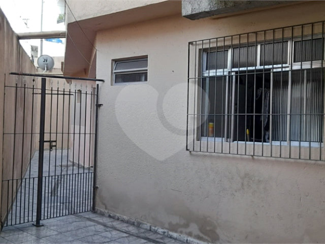 Sobrado à venda com 6 quartos em Jardim Quarto Centenário, Mauá, SP