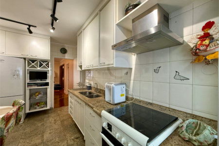 Apartamento à venda com 3 suítes em Campo Belo, São Paulo, SP