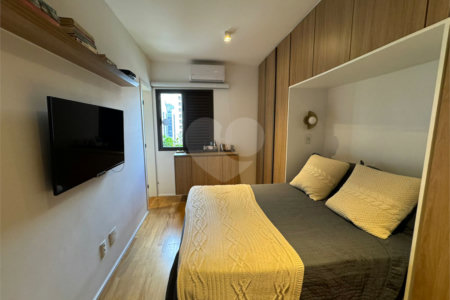Apartamento à venda com 3 suítes em Indianópolis, São Paulo, SP