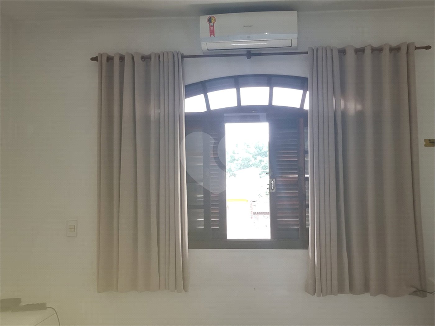 Sobrado à venda ou para alugar com 3 quartos, sendo 2 suítes,  em Ferreira, São Paulo, SP